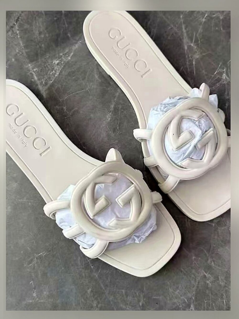 Gucci White Interlocking G Rubber Slide Sandals